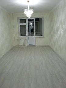 Квартира янги ремонтдан чикган локацияси зур миллий банк ёнида юл усти