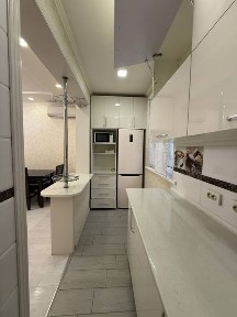 Срочно продам квартиру Юнусабад 11 метро в пешей доступности