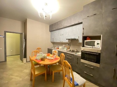 Сотилали кадастрли гиштли новостройкада 1 хона Мебель техникаси билан