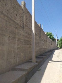 Oqtosh (октош) да ер сотилади курилиши билан ер нархида. Нархи: 550.000