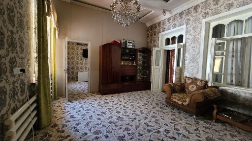 Дом Лахути срочно