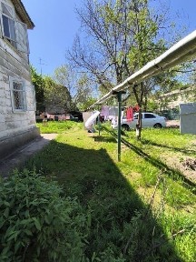 Продам 2-х комнатную квартиру в деревянном доме на первом этаже. Гунч