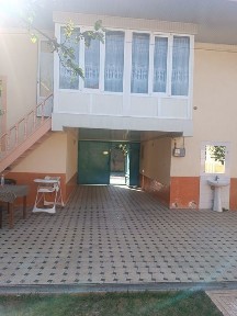 Hovli sotiladi Huvaydoda