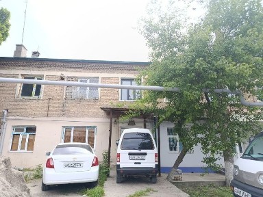 Сирдарё туманида вогзал кучада дом сотилади бор.