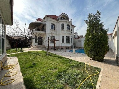 Продается просторный дом с бассейном, ориентир МВД Р. Уз.