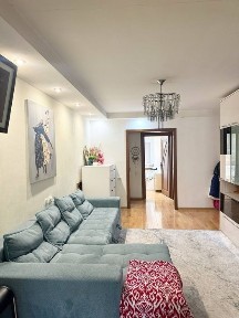 Чиланзар 6 метро М. Улукбек продажа 3/1/5