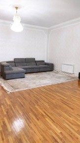 Сдается в аренду 3 ком. квартира 130 м. кв метро Ойбек