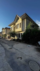Уй сотилади, 3 соток, 5 хона узимизаники