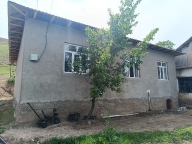 Ховли уй сотилади