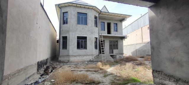 6 соттихли икки кават ли участка сотилади