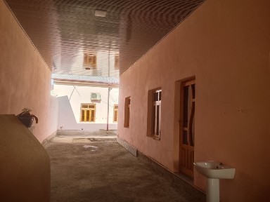 Бухоро шахар У́трорда ховли сотилади