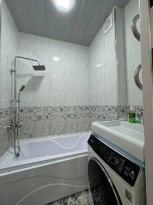 Sebzor karzinka oldida 2xonali yangi kvartira akuratniy odamlar un