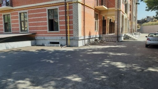 Продается квартира в Новостройка в центре. Кадастр есть