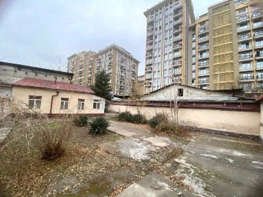 Срочно продается 3.7 сотки Мирабад Под застройку фасад 12м