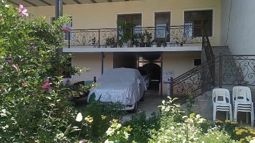 Uy keng shinam fayzli hovli