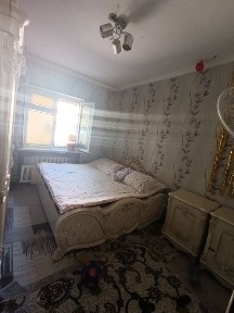 Кадешва бозорини олдида 3хонали уй 2 етаж
