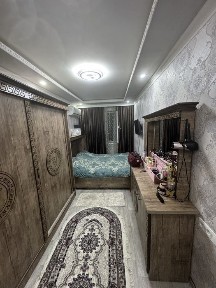 Продается 4 комнатная квартира. Чирчик. Троицк