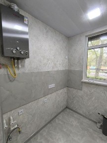 Продам 1 ком евроремонт газ. Колонка., огород, кирпич. отличное мес
