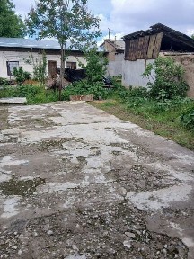 Uchastok sotiladi