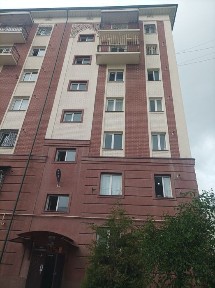 Уй сотилади ! Корасуа массиви 3 хонали 65 кв, м 6 этаж 7 этажли дом
