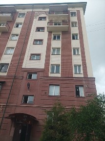Уй сотилади ! Корасуа массиви 3 хонали 65 кв, м 6 этаж 7 этажли дом