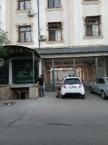 Сдаю 2-комнатную квартиру без ремонта возле ЭКО Базара