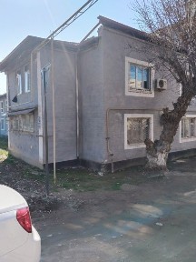 Продам 2-х комнатную. Янгиюль.