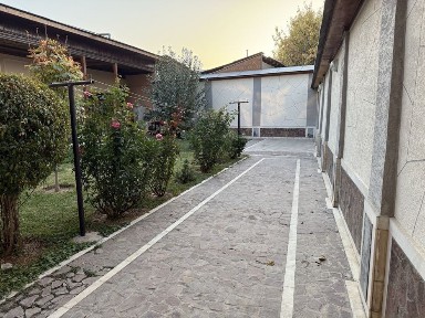 Eski shaxarda uy sotiladi