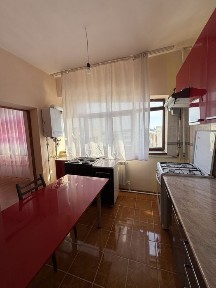 3 xonali yangi kvartira ijaraga beriladi