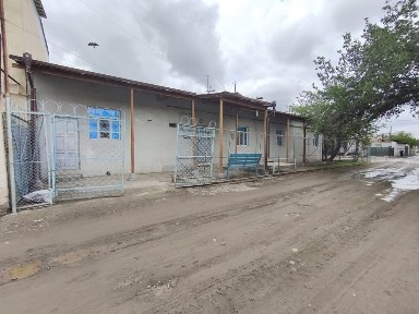 Ҳовли жой сотилади!