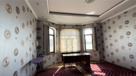 Продаётся трёх этажный дом со всеми удобствами