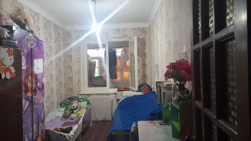 Viloyati hokimyatni oldida uy sotiladi 2 xonali 2 etaj