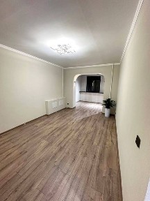 Квартира на С. Азимова 2*3/4/5 общ пл 68м /77 серия