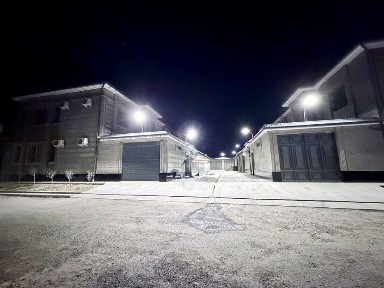 Nazarbek ittifoqda yengi masjid oldida 8 ta yengi uchaskaladan bitasi