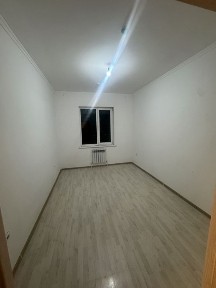 Yashnabod rayon Olmos Maxallasida 3 xonali kvartira srochno sotiladi