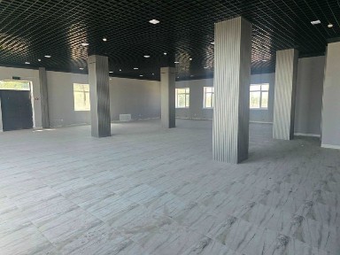 Нурафшон шахрида Нотурар бино ижарага берилади 2-кават 450 кв. м.