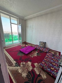 Sheriklikka qizlar bilan turishga kvartira