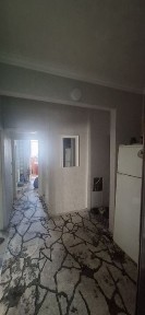 Chorsuvda 3 hona 4etajlini 4 etagi