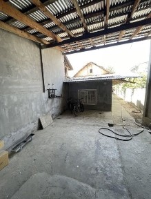 Yashnobodda hovli sotiladi 2.5 sotix 3 xona kadastr bor