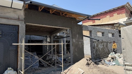 Продается Дом Хасанбай евро каробка Хасанбой,evro uchastka sotiladi.