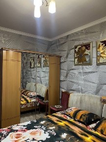 Сдается комната женщине в 5 комн квартире
