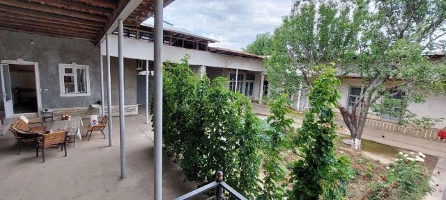 Катта Кани маххаласида ховли (хонадон) 12 сотих