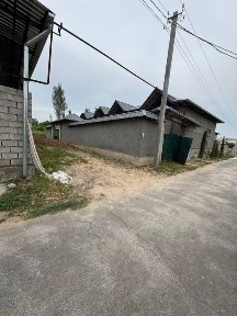 Yangibozorda uy sotiladi, srochno kadastri tayyor