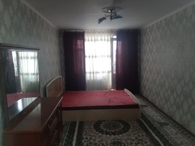 Урган шаҳар Мир кафени ёнида йўл юзидаги домда 3 хона кв ижарага берил