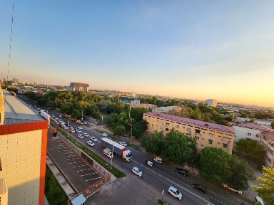 Продается срочно 2 х комнатная квартира 50 м², с мебелью и техникой.