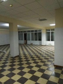 Своё, общая площадью 110 м2, можно частями.