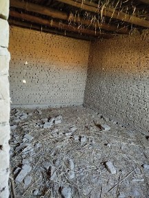 Toliq pitpegen karobka jaĝdaydaĝi uy satiladi