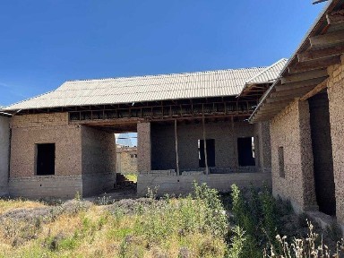 Hovli sotiladi. Srochniy