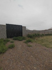 Uchaska hovli uy