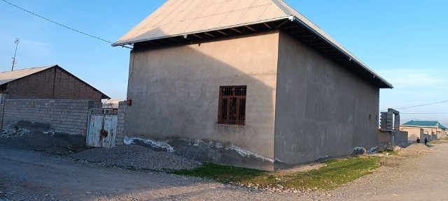 6 сотих Уй кадасторли. 2 хонаси тулик ремонти булган.